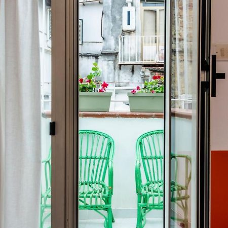 Charming Apartment With Balcony In The Historic Center Neapol Exteriér fotografie
