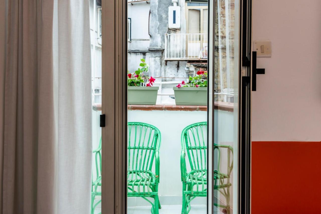 Charming Apartment With Balcony In The Historic Center Neapol Exteriér fotografie